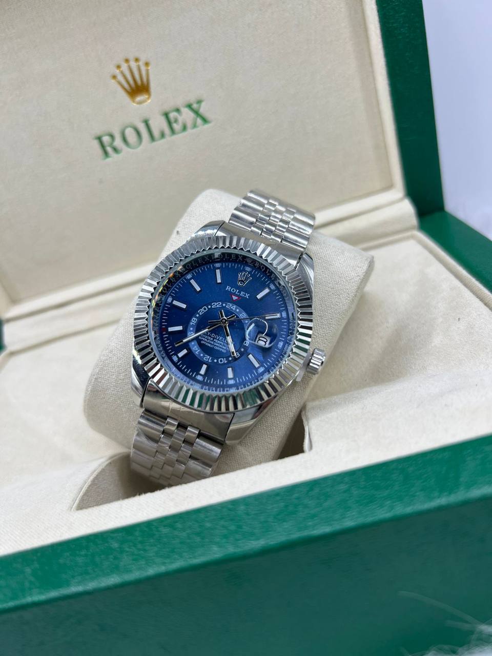 Rolex
Good Quality
80 dhs💓

Zain277
♥️♥️♥️