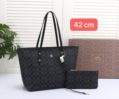 COACH 
good quality

with box 
🎁🎁🎁

100 dhs🪙

Zain102
♥️♥️♥️
