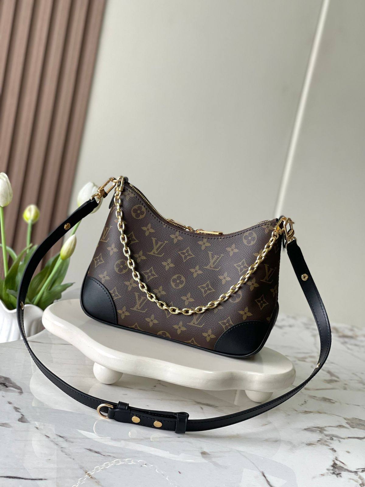 LV - YSL 
Master +++
For Price 👇 WTSP Text Zain 0568585901

Zain111
♥️♥️♥️