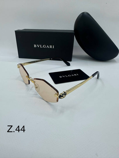 Bvlgari 
Sunglasses 💥
Copy 1️⃣ 
good quality 💯
With original boxes  🗃️ 
60 dhs✅

Zain216
♥️♥️♥️