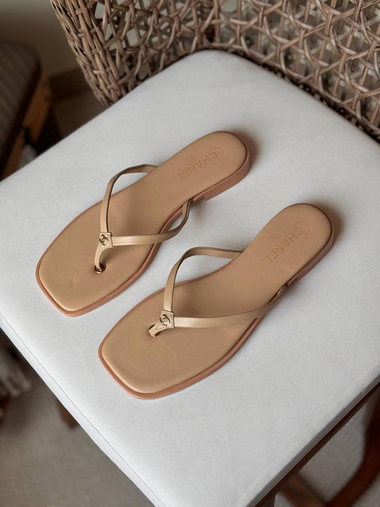 CHANEL

new Collection

Size 36–41

Premium Quality

Super Master

450 dhs🇦🇪🇦🇪🇦🇪

Zain198
♥️♥️♥️