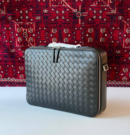 📍NEW COLLECTION 📍
🎒BOTTEGA🎒
👌Premium quality 👌
❤️WITH ORIGINAL PACKAGING❤️

For Price 👇 WhatsApp✅
0568585901 
0507557372
0552275751 Owner Zain 👌

Zain320
♥️♥️♥️
