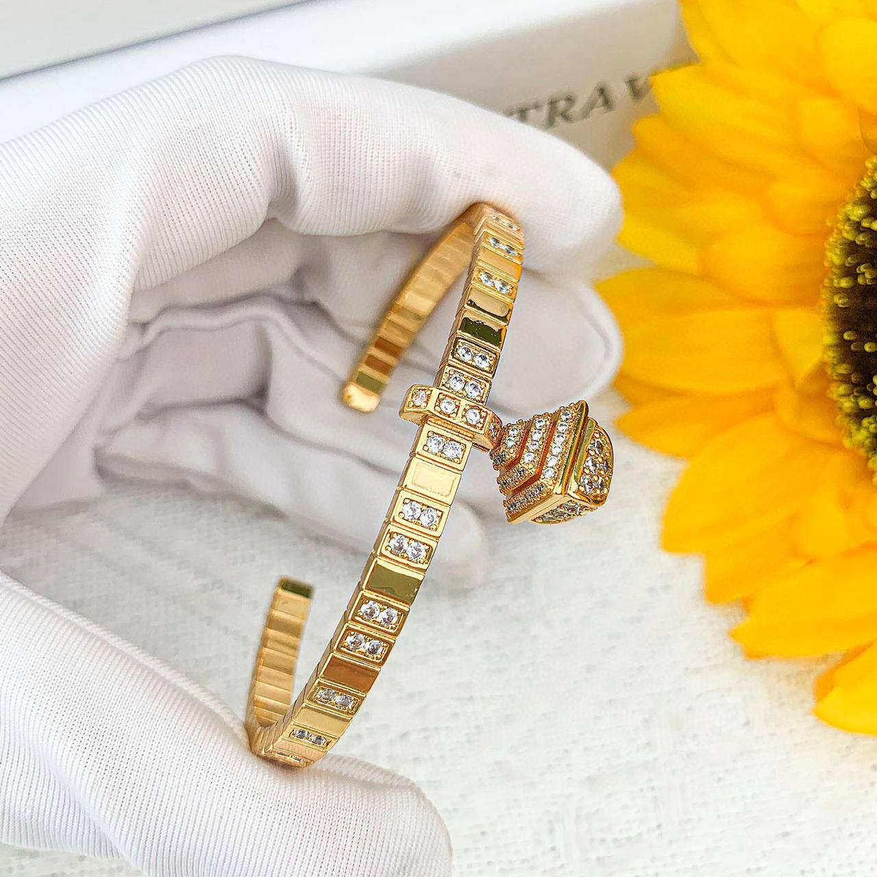 MARLEY
Bangle 
*MASTER*
*AED 55*

Zain263
♥️♥️♥️
