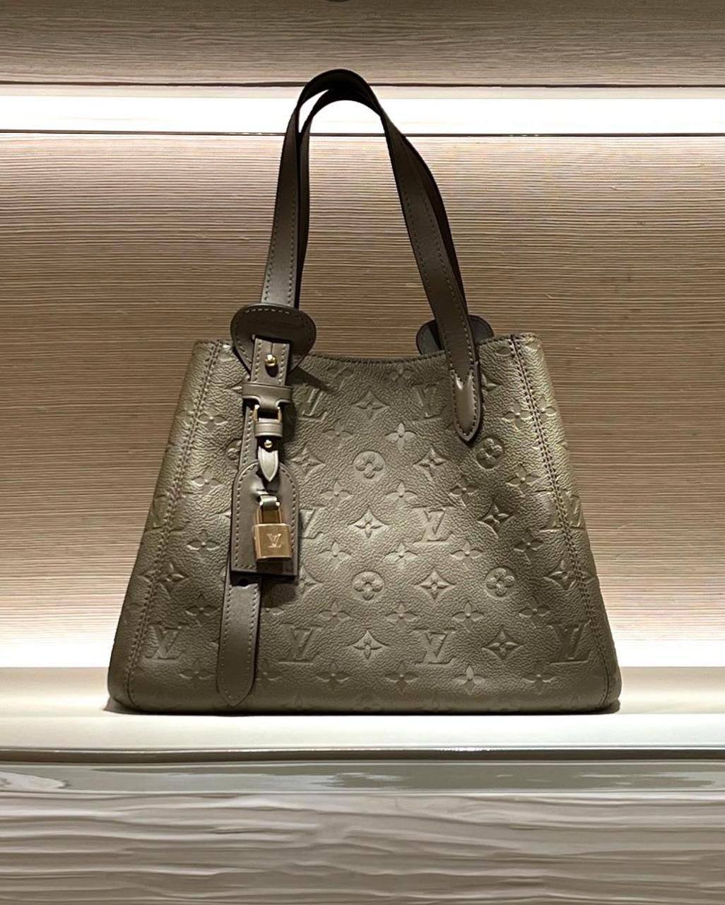 LV Master++
For Price 👇 WTSP Text Zain 0568585901

Zain192
♥️♥️♥️
