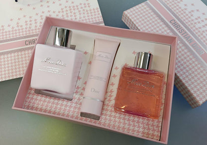 MISS DIOR SET
95 dhs🇦🇪

Zain01
💓💓💓