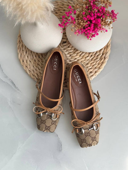 NEW Gucci
*Vip quality*
*Size 36 to 41*
450 dhs✅

Zain113
♥️♥️♥️