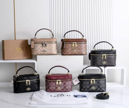 Coach
100 dhs🇦🇪🇦🇪
with box
size 18cm

Zain26
♥️♥️♥️