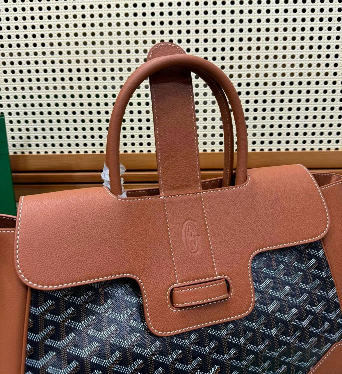 GOYARD 
COPY ONE 
150 dhs🇦🇪🇦🇪

Zain295
♥️♥️♥️