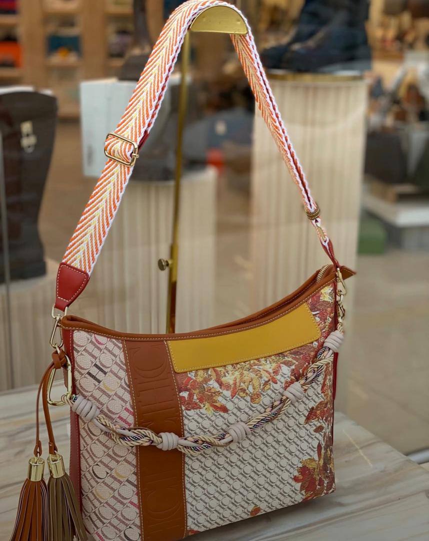 CH
110 dhs🇦🇪🇦🇪
size 33cm
High quality

Zain26
♥️♥️♥️
