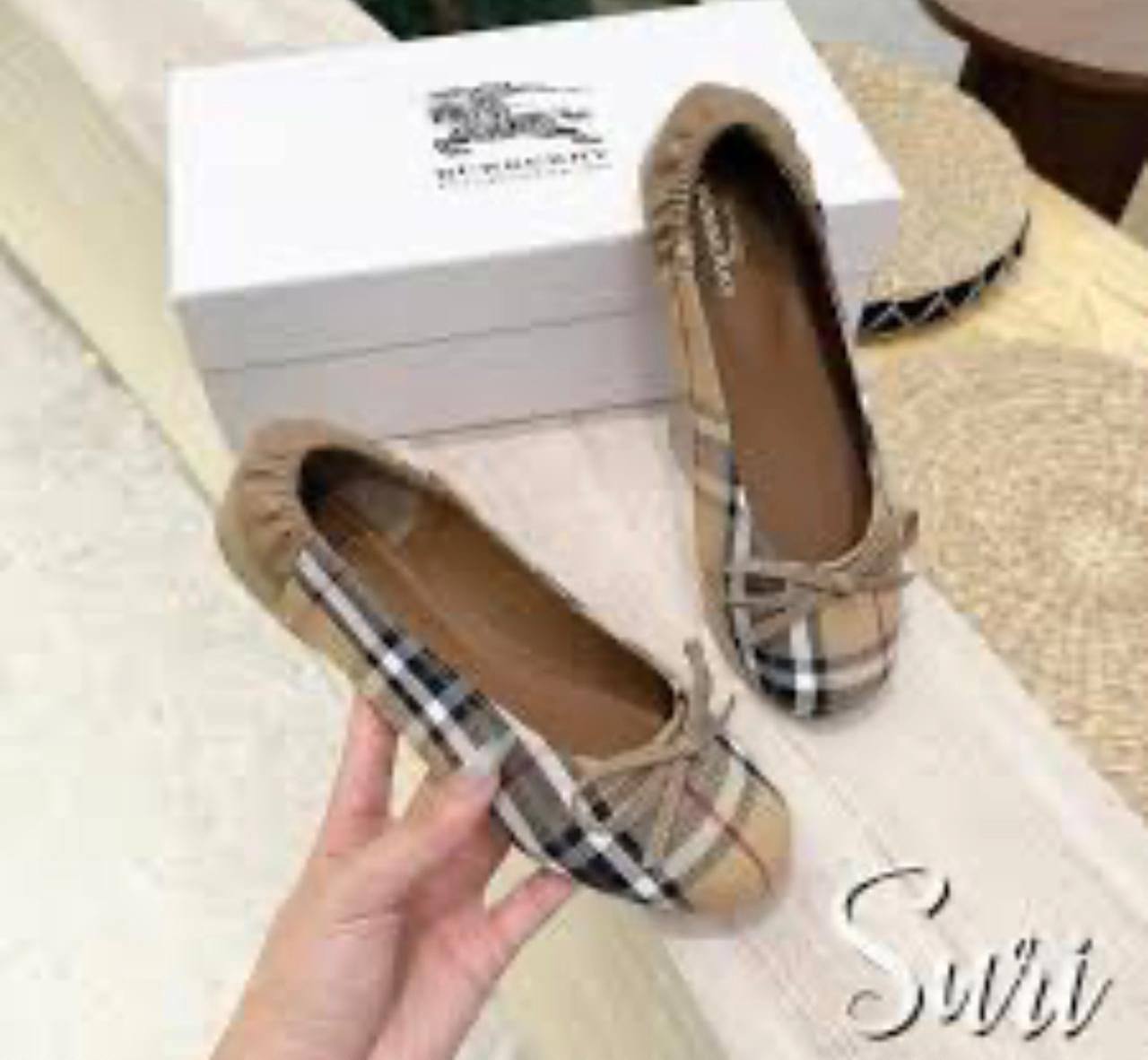 Burberry
💯high quality
Size 36-37-38-39-40-41

105 dhs✅

Zain21
♥️♥️♥️