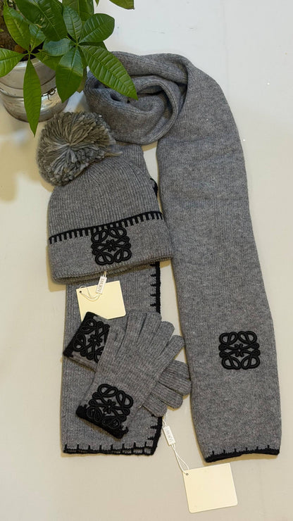 LOEWE SET
💙*VVIP QUALITY*💙
410 dhs✅✅

Zain281
♥️♥️♥️