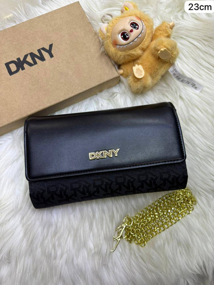 💖 DKNY hot design❤️‍🔥
Good quality +🎁
Size : 23 * 13 cm
70 dhs🇦🇪

with box
🎁🎁🎁

Zain115
♥️♥️♥️