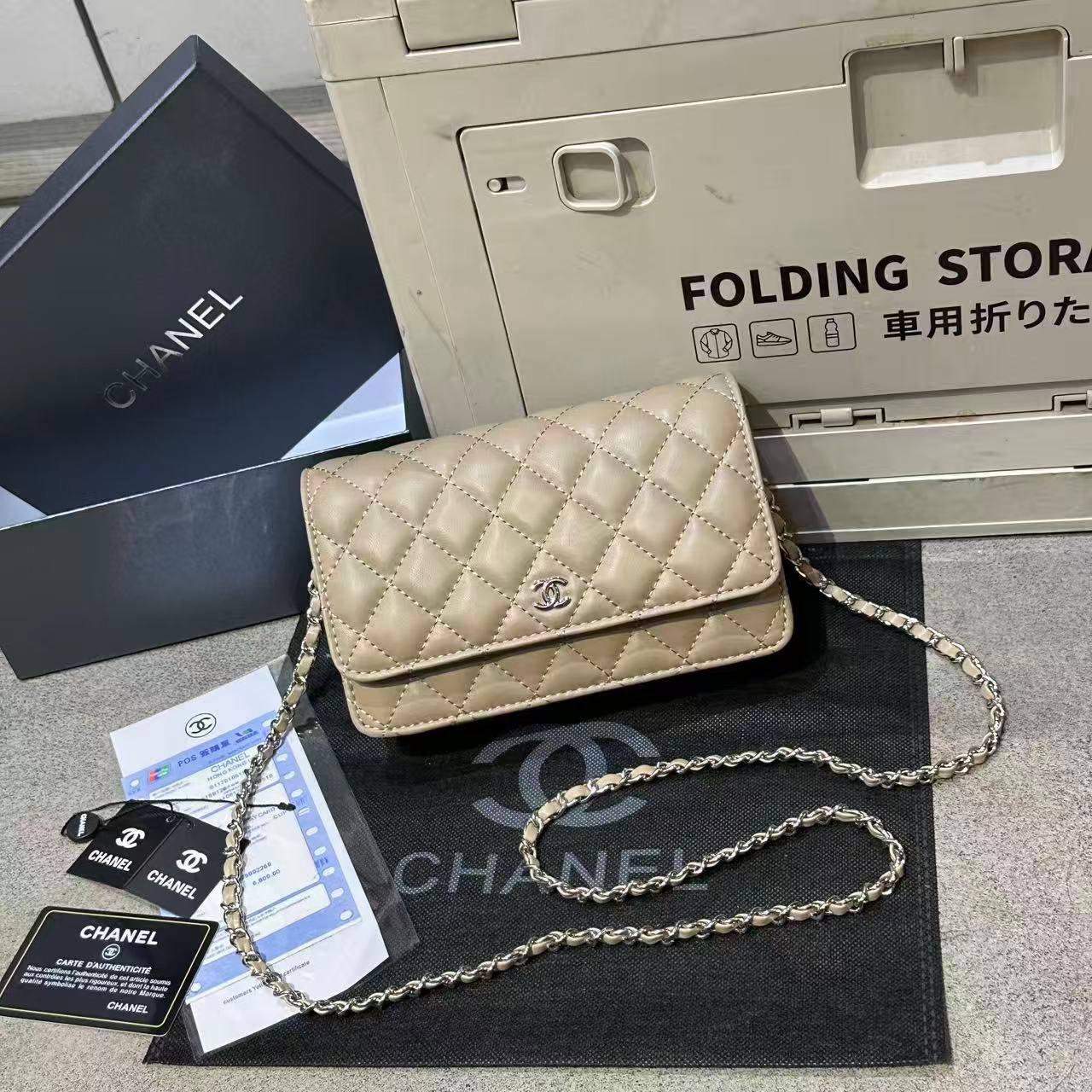 Chanel
withbox 
95 dhs🇦🇪🇦🇪

Zain143
♥️♥️♥️