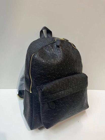 backpack
95 dhs🪙💕
size 31×12×38cm

Zain44
♥️♥️♥️