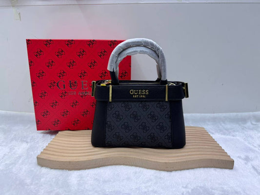 Guess
95 dhs🪙🌨️

Zain114
♥️♥️♥️