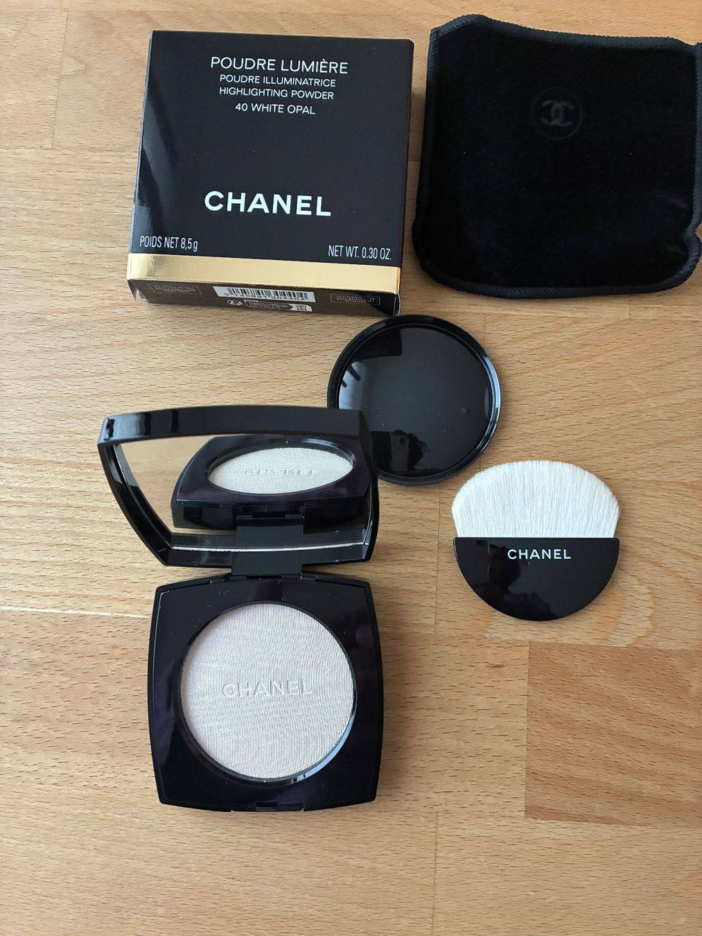 CHANEL HIGHLIGHTING POWDER 
45 dhs✅

Zain01
♥️♥️♥️