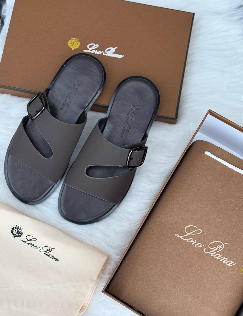 Loro Piana
Size:40 to 46
120 dhs🇦🇪

Zain241
♥️♥️♥️