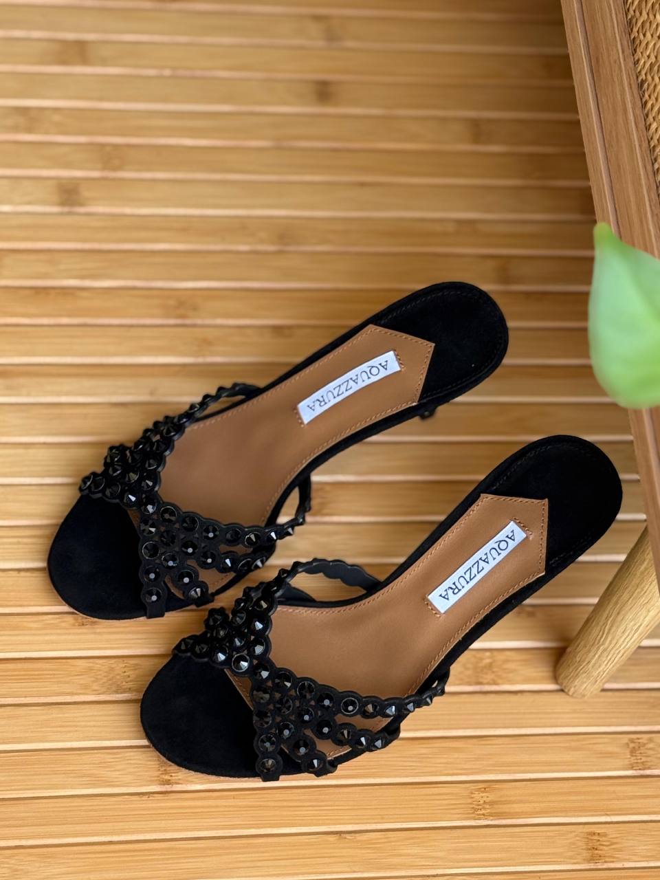 Aquazzura
Super Master
 𝗦𝗶𝘇𝗲 𝟯𝟲 𝘁𝗼𝗼 𝟰𝟮
470 dhs🌺
𝗛𝗲𝗲𝗹 : 𝟴𝗰𝗺

Zain178
♥️♥️♥️
