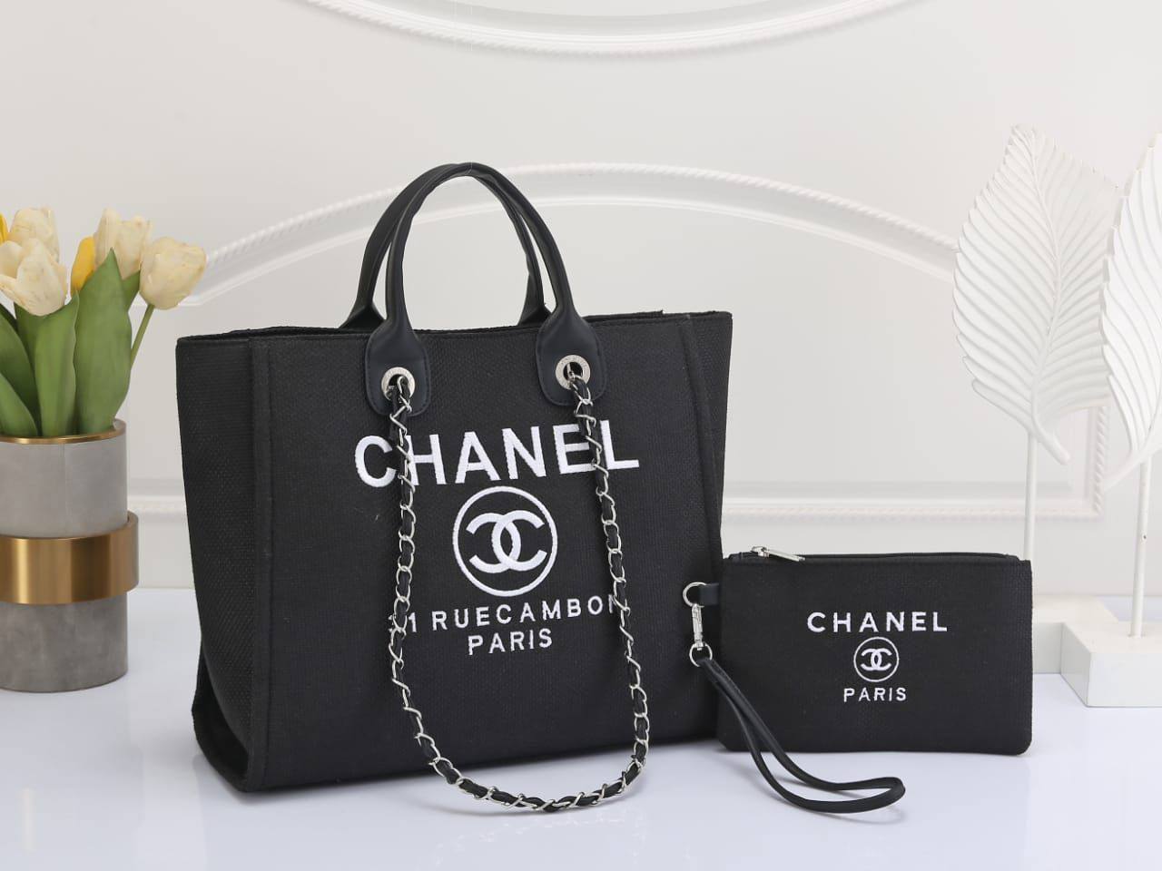 CHANEL 

NEW CAME 

GOOD QUALITY 

95 dhs🪙🪙

Zain39
♥️♥️♥️