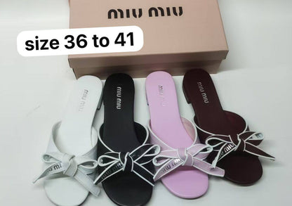 Miu Miu

Size 36 to 41

90 dhs✅

Zain146
♥️♥️♥️