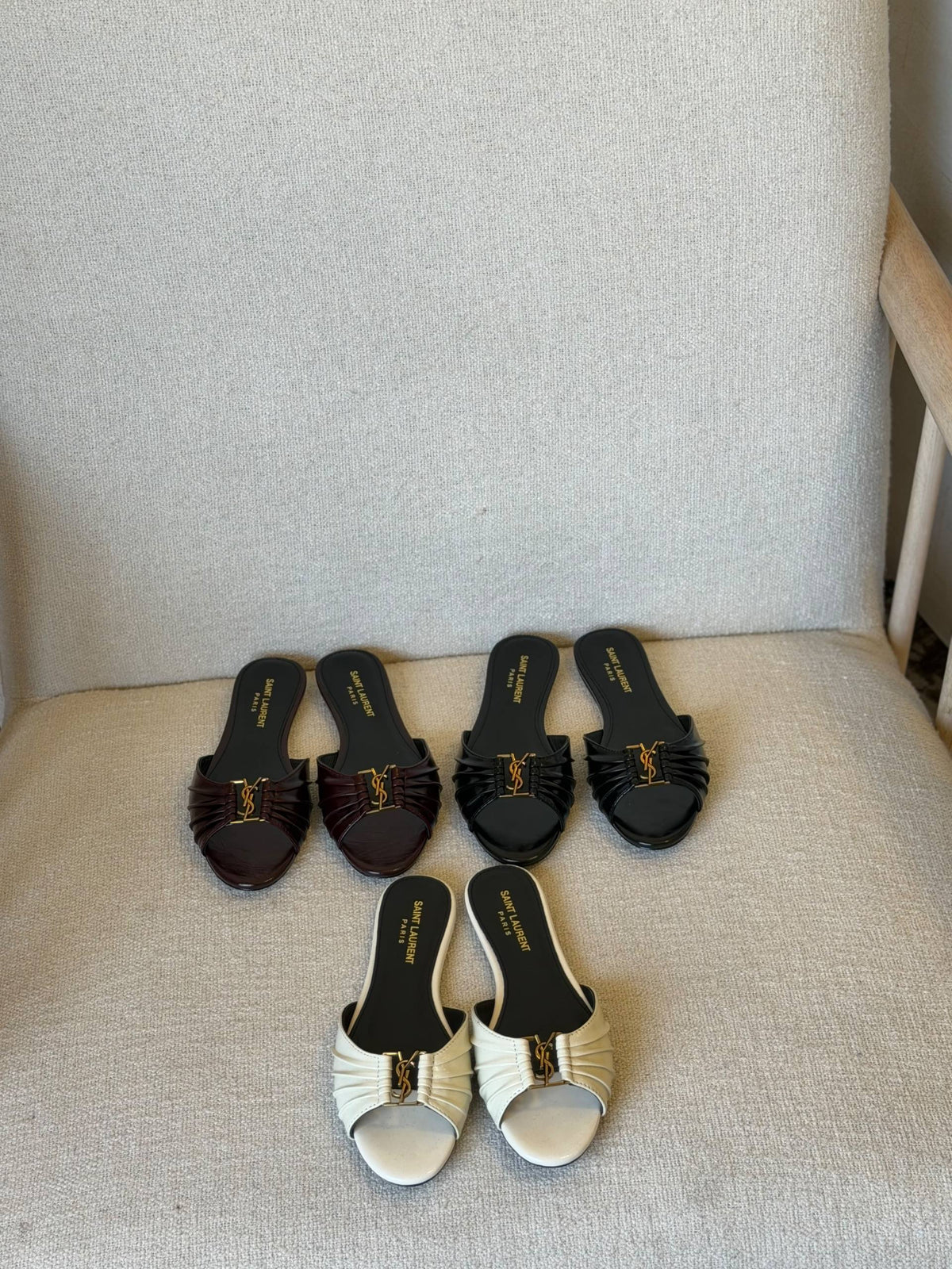 YSL
QUALITY:SUPER MASTER 😍
SIZE:36 TO 42😍🥰
430 dhs🇦🇪🇦🇪

Zain319
♥️♥️♥️