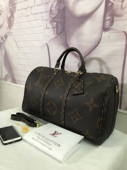 LV Travel Bags
130 dhs🪙🌨️

Zain137
♥️♥️♥️