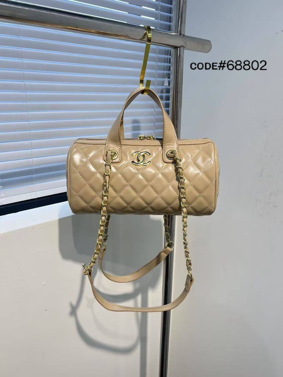 CHANEL ᴅᴜғғʟᴇ
sʜᴏᴜʟᴅᴇʀ ʙᴀɢ
sɪᴢᴇ : 27 cm

65 dhs🪙💕

Zain31
♥️♥️♥️
