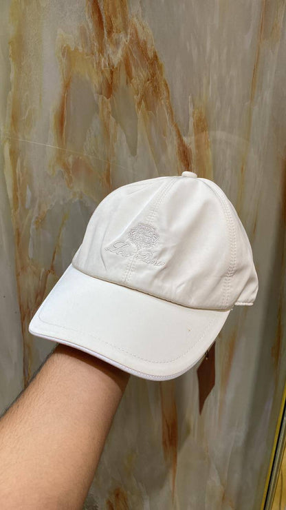 Loro Piana Cap

Master

85 dhs🇦🇪🇦🇪

With Paper Bag

Zain33