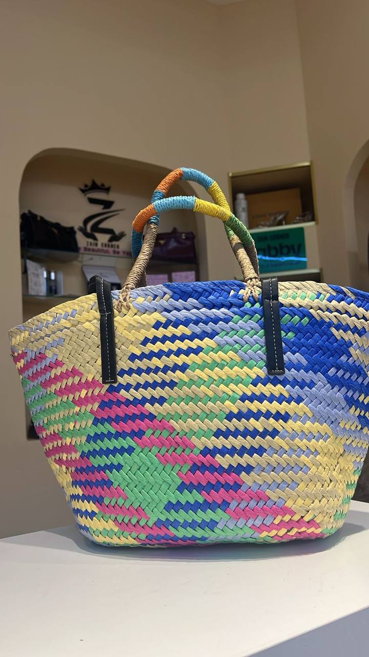 LOEWE 
BEACH BAG 
 GOOD QUALITY
110 dhs✅

Zain39
♥️♥️♥️