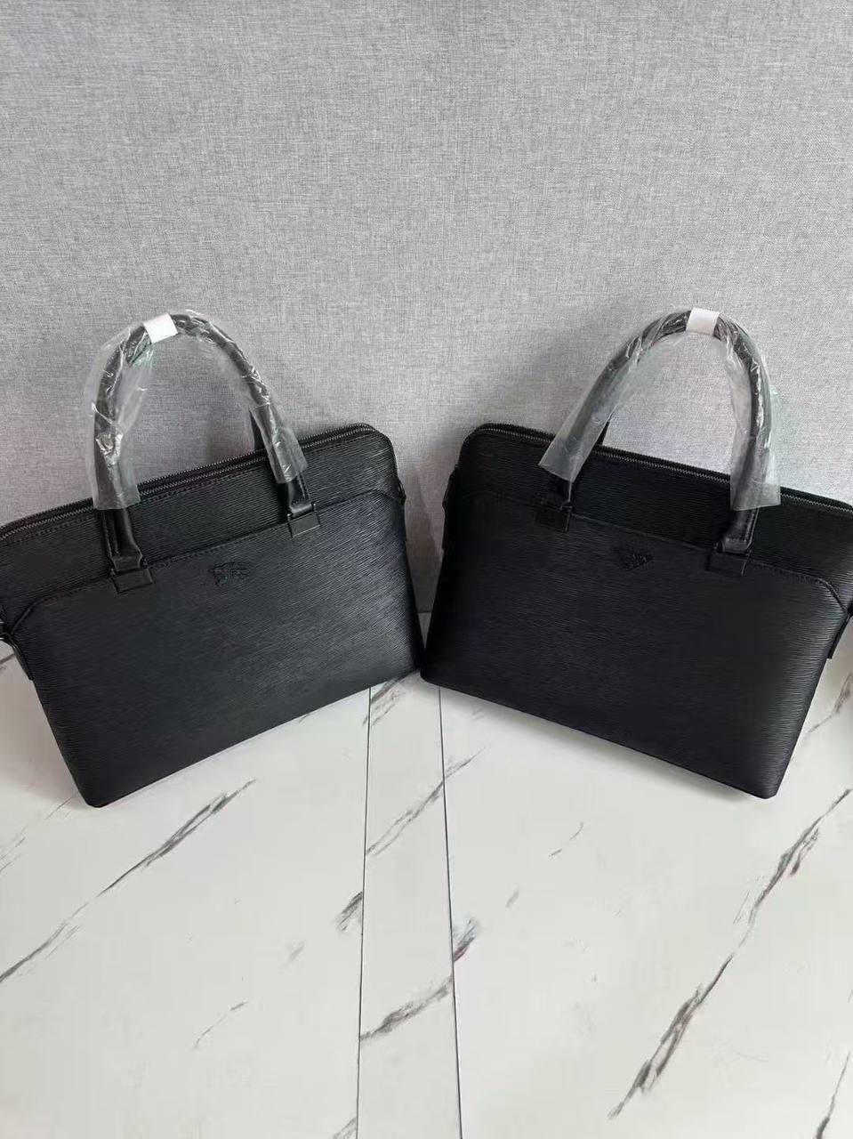 Laptop bags 
good quality 
110 dhs💓

Zain278
♥️♥️♥️