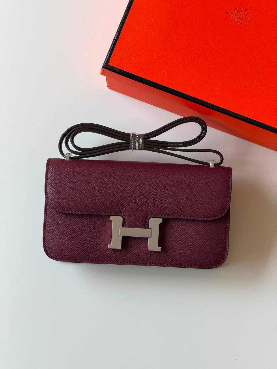 Hermes constance 23cm 
super Master quality ✅with box📦
490 dhs🇦🇪🇦🇪

Zain52
♥️♥️♥️