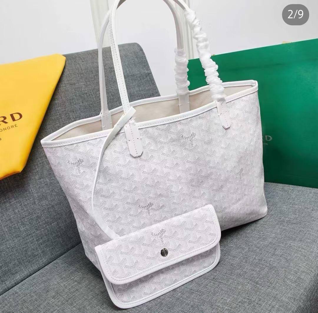 Goyard
46  cm
70 dhs🇦🇪

Zain17
♥️♥️♥️