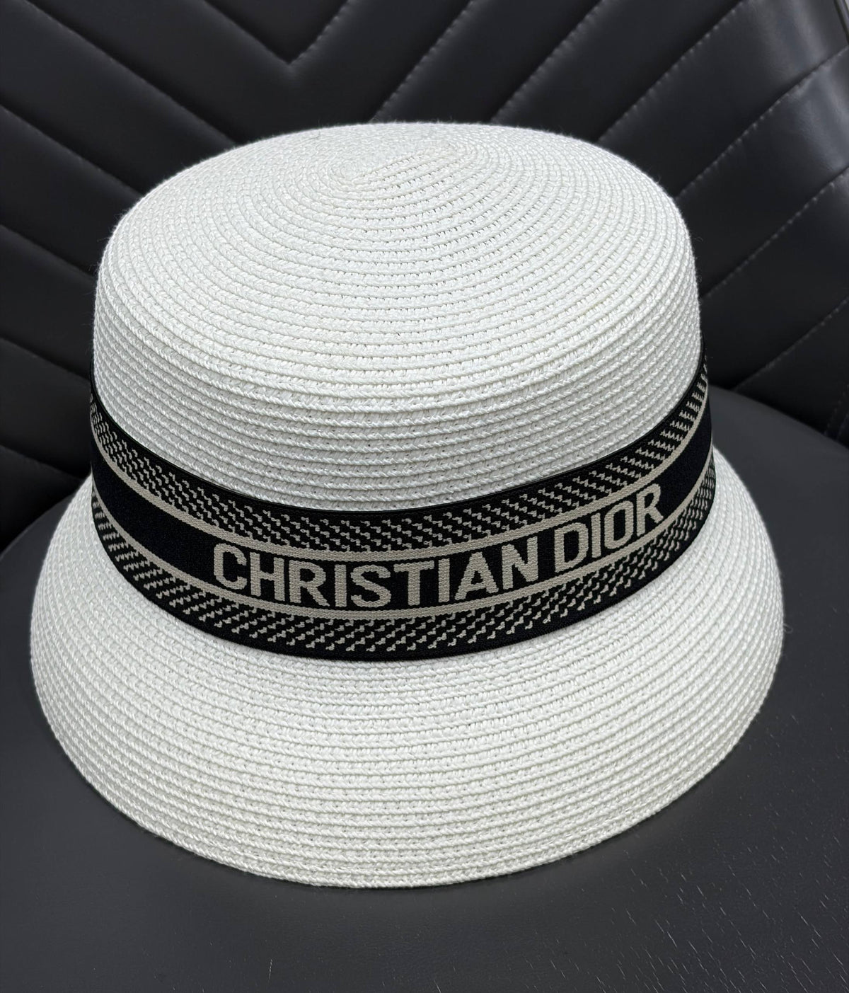 DIOR NEW HATS

240 dhs🇦🇪🇦🇪

Zain328
♥️♥️♥️