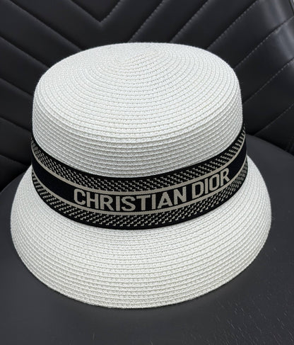 DIOR NEW HATS

240 dhs🇦🇪🇦🇪

Zain328
♥️♥️♥️