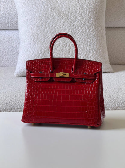 Hermes

birkin croc 25cm💥
Master quality ✅
with box📦

780 dhs❣️

Zain52
♥️♥️♥️