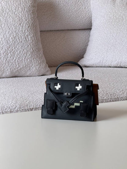 Hermes
doplex 21cm💥Master quality ✅with box📦
380 dhs🇦🇪

Zain52
♥️♥️♥️