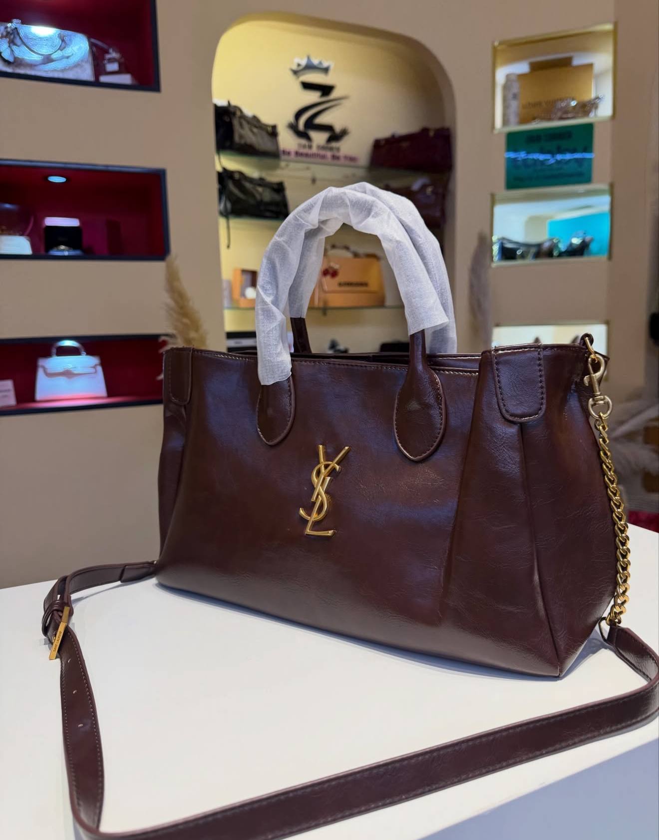 YSL
35 *22*12 cm
115 dhs✅

Zain17

اطلبوها من الوتس المثبت في الأعلى👆🏻👆🏻

تواصلو معنا 👈🏻 Zain 
For order WhatsApp pinned 👆🏻

♥️♥️♥️