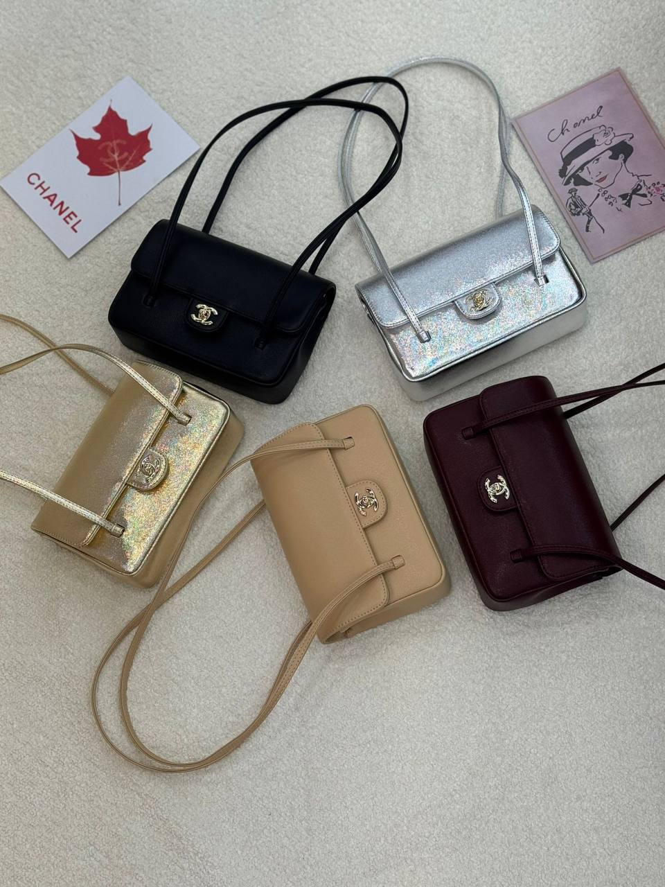 Chanel 
Master❣️
22Cm 

With Box
🎁🎁🎁

250 dhs✅

Zain131
♥️♥️♥️