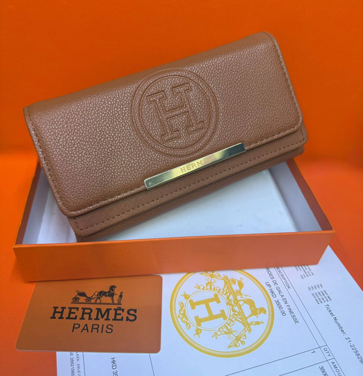 Hermes

Withbox 
40 dhs🇦🇪🇦🇪

Zain93
♥️♥️♥️