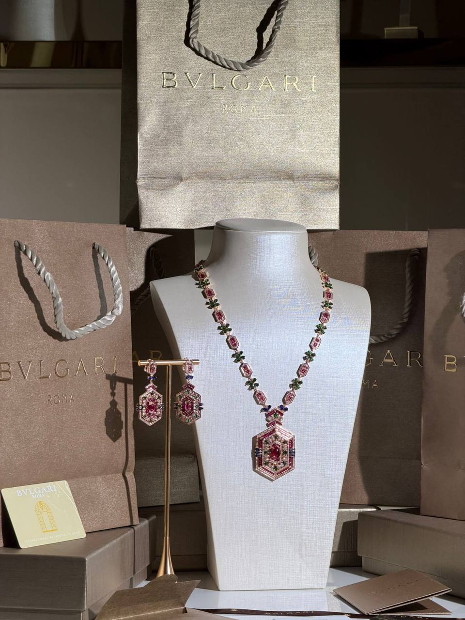 *BVlGARI*
New Collection 😍

Quality: Super Master 
Non -Tarnish color
* Necklace 
* ⁠Earrings
* ⁠For Price 👇 WTSP Text Zain 0568585901
* ⁠
* ⁠Zain268
♥️♥️♥️