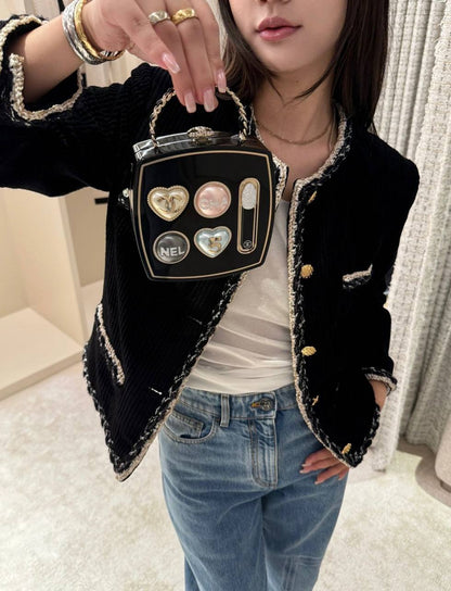 CHANEL

 COPY ONE 

WITH BOX 
🎁🎁🎁

220 dhs✅

Zain39
♥️♥️♥️