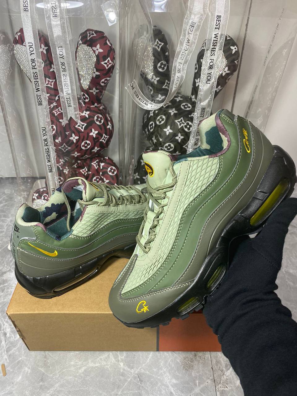 Corteiz x Nike Air Max 95 SP 'RULES THE WORLD' “gutta green”💚
40-45 AVAILABLE 🤩
230 dhs✅

Zain242
♥️♥️♥️