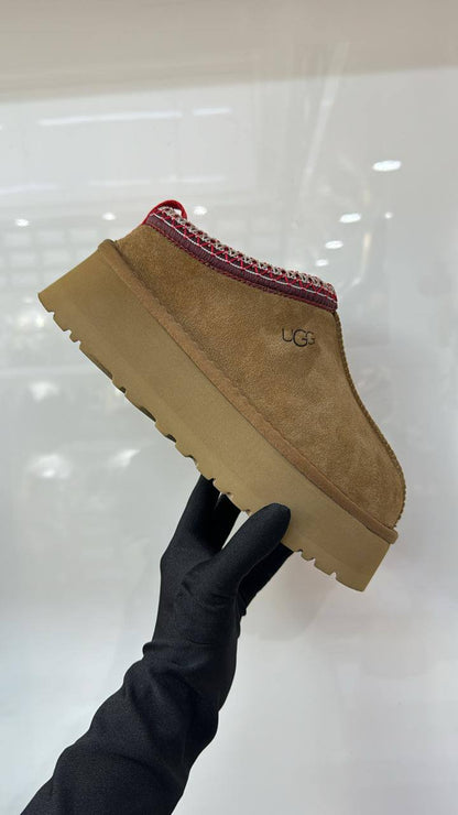 UGG
SIZE  ……… 36-42
QUALITY……MASTER
250 dhs🪙🌨️

Zain119
♥️♥️♥️