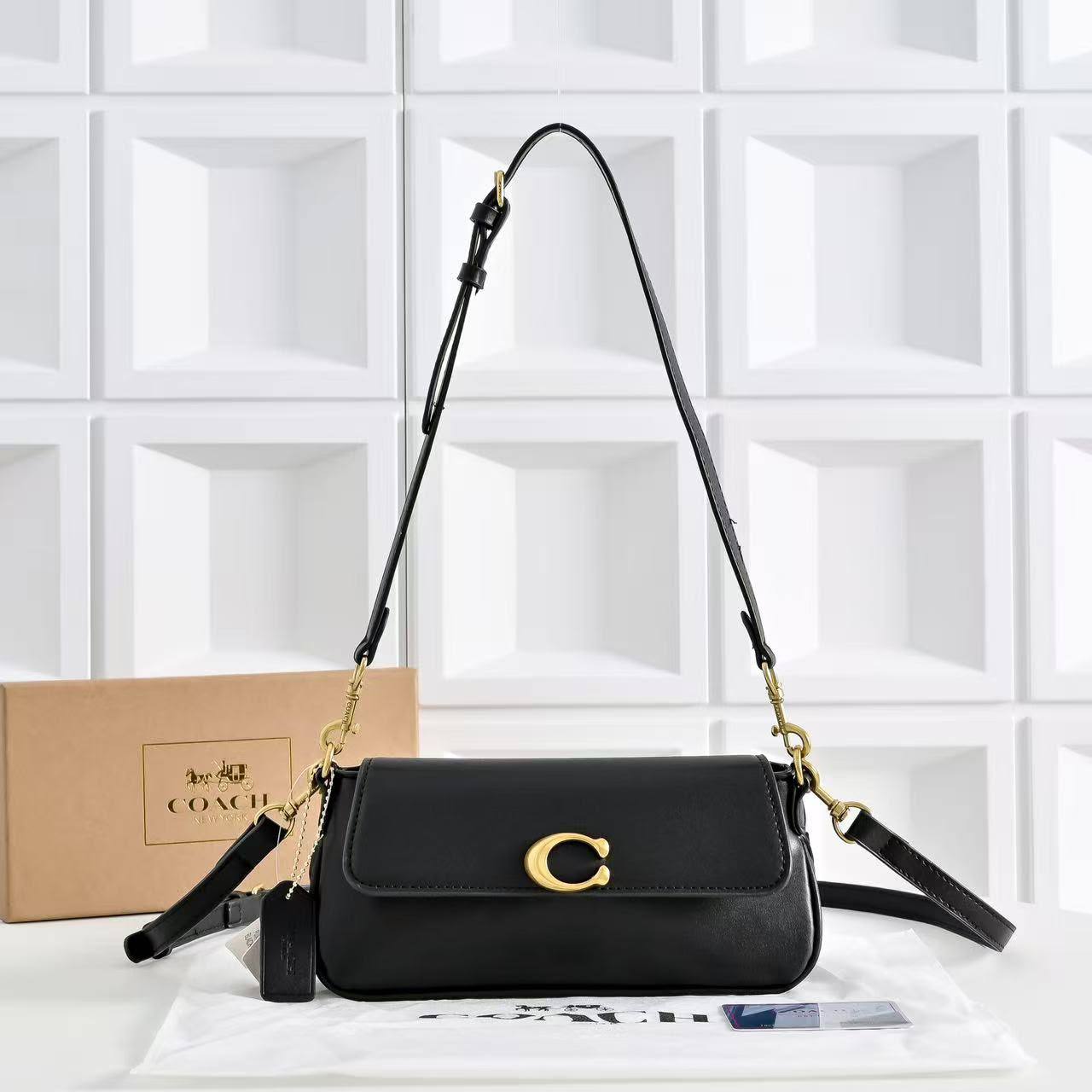 Coach
Withbox
95 dhs🇦🇪🇦🇪

Zain143
♥️♥️♥️