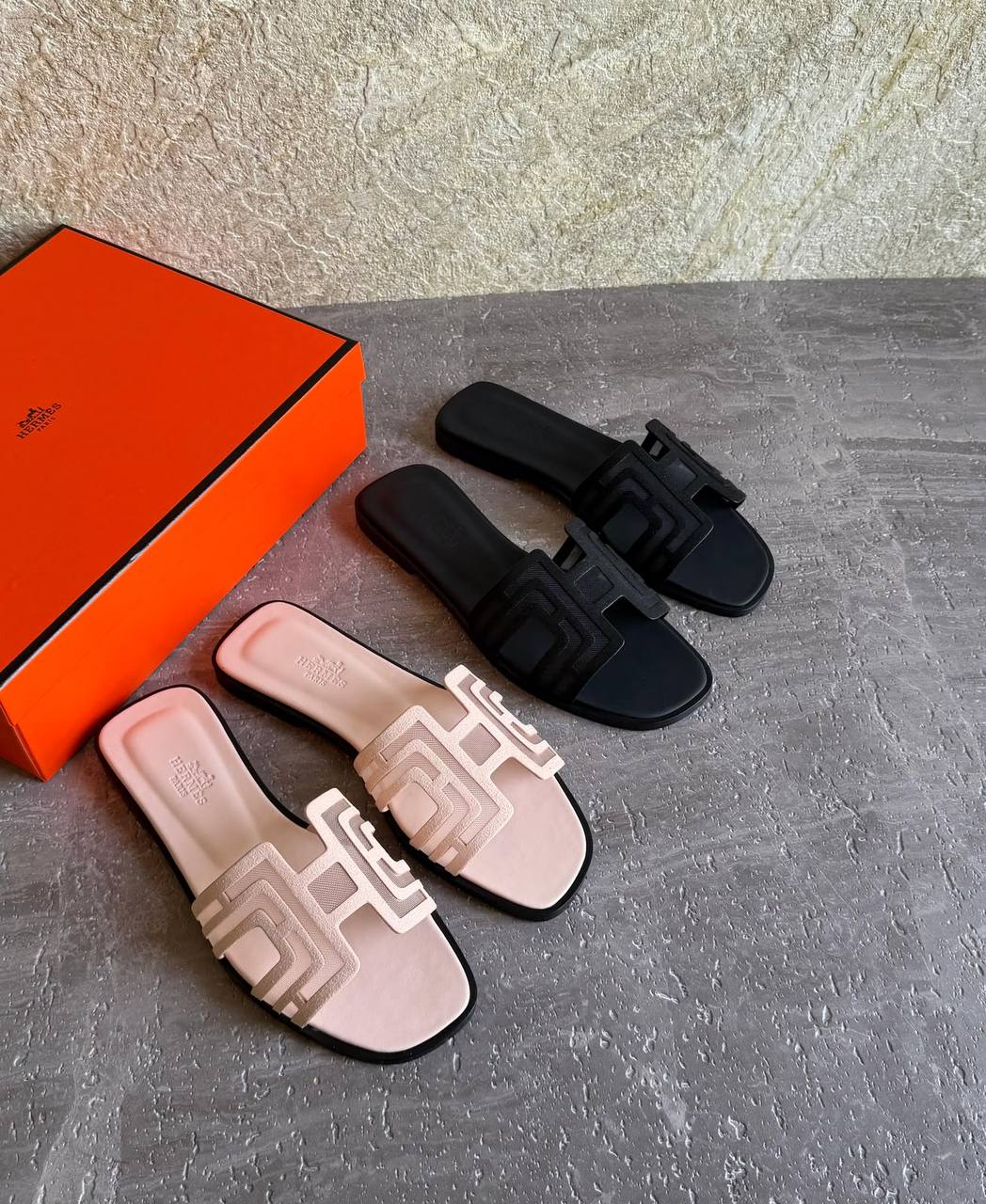 HERMES 
SuperMaster Quality 💯
450 dhs🇦🇪🇦🇪
Size: 36-41 💥

Zain171
♥️♥️♥️