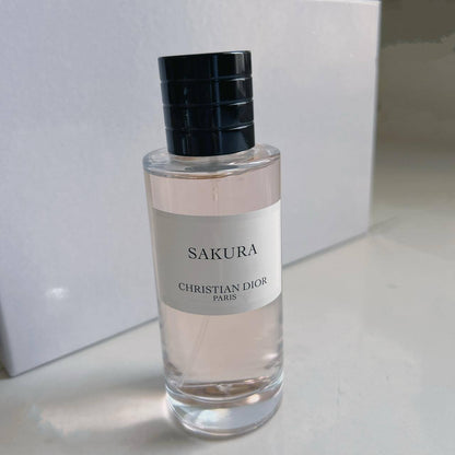 Dior
100 ml
35 dhs🪙💚
good quality

Zain17
🌸🌸🌸