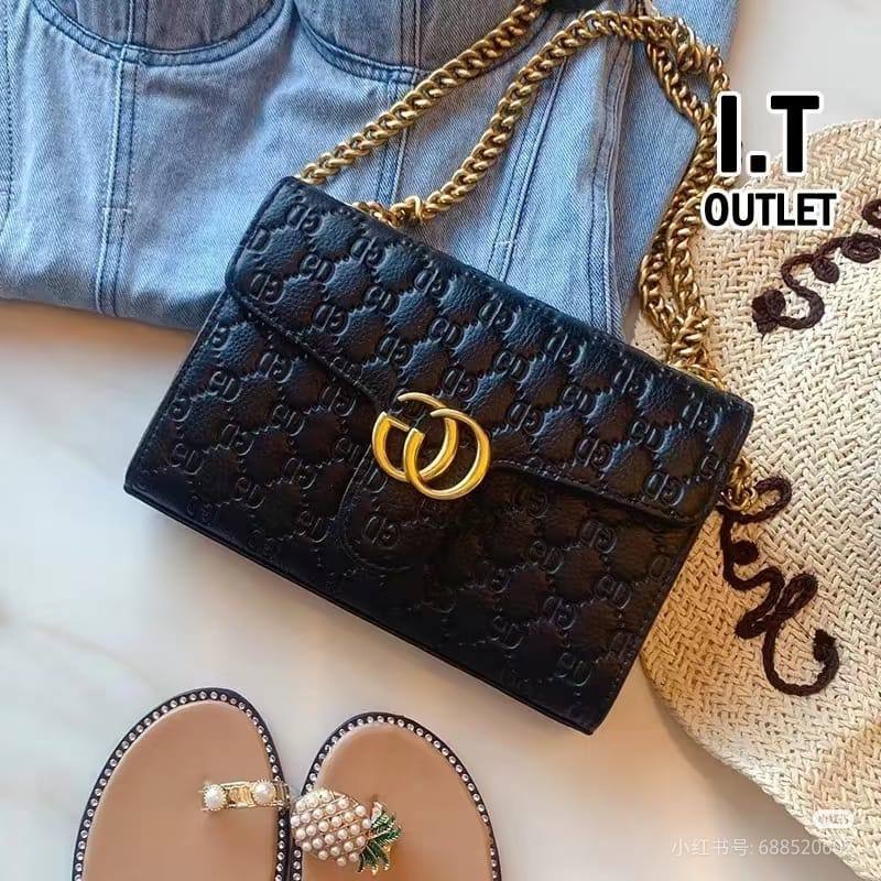 Mixed brands (bags)
Dior
Balenciaga
Lv
Valentino
Chanel
Gucci
Celine
Baguette
Miu Miu

120 dhs🇦🇪🇦🇪

Zain10
♥️♥️♥️