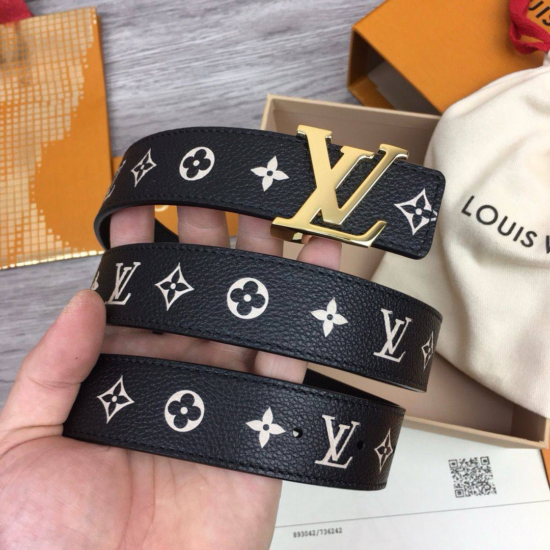 💜 Lv 💜
💜*available again*💜
310 dhs✅

Zain160
♥️♥️♥️