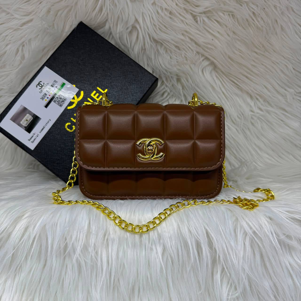 Chanel
With box 
85 dhs💓

Zain50
♥️♥️♥️
