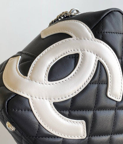 CHANEL 

COPY ONE 

NEW CAME 

130 dhs🪙🖤

Zain39
♥️♥️♥️